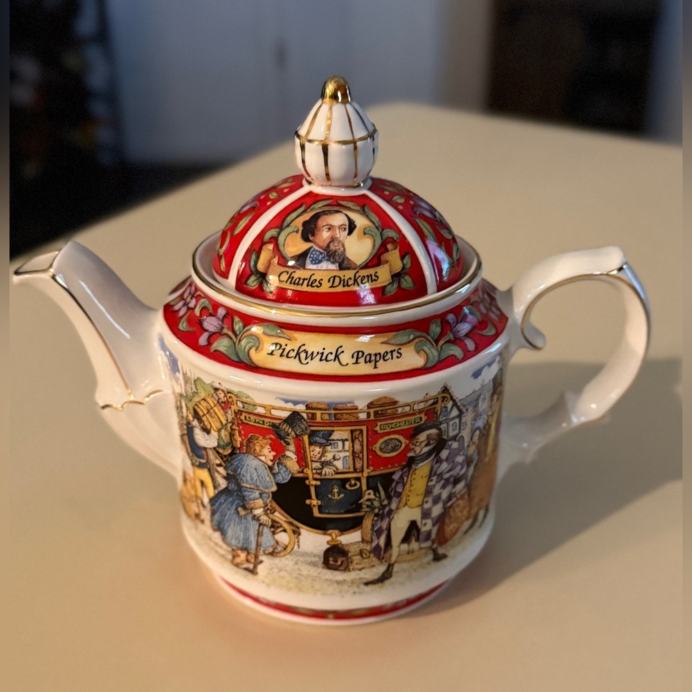 Vintage James Sadler-Charles Dickens Pickwick Papers Teapot